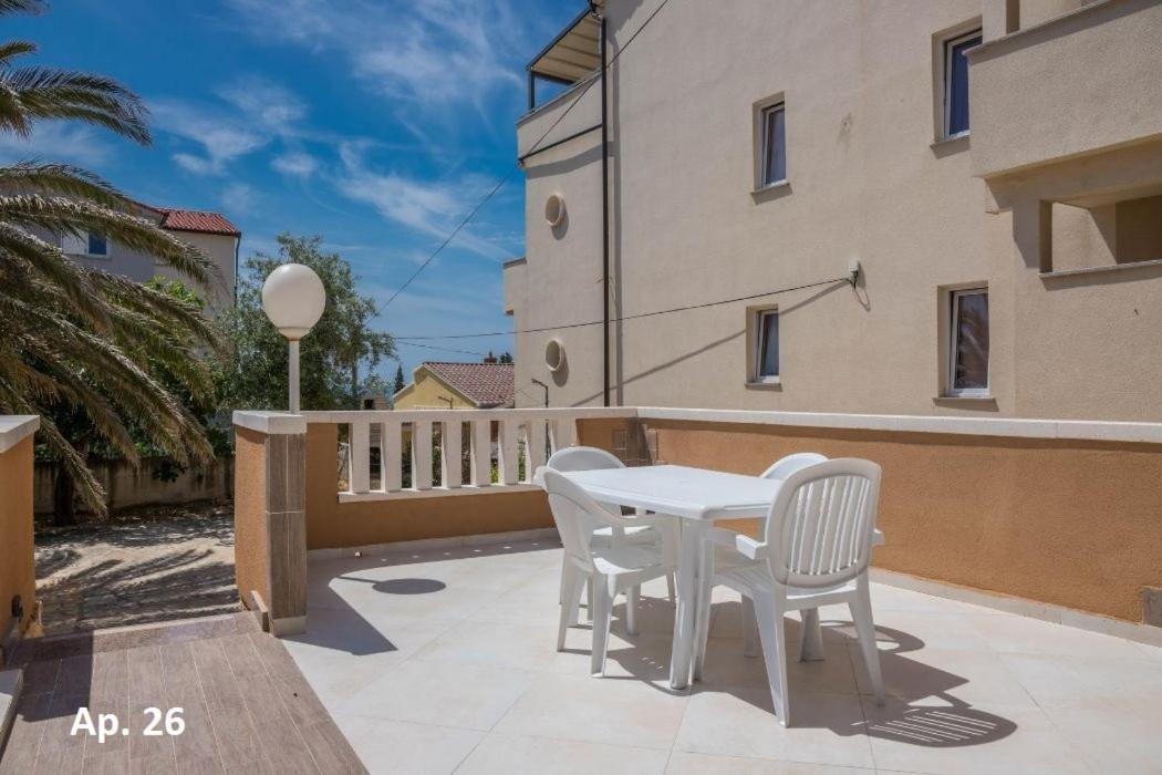 Apartments Bella Sky II Novalja Exterior photo